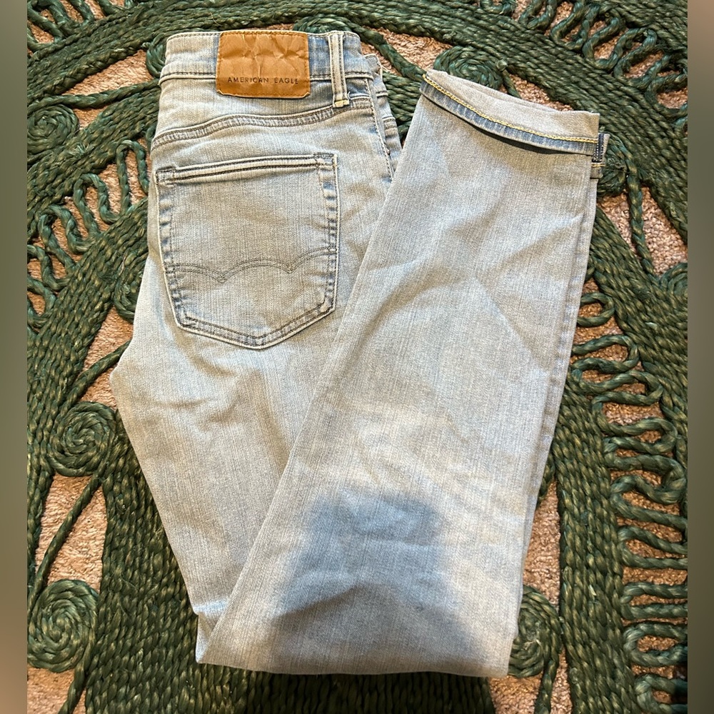 American Eagle Light-wash Jeans, Size 28x32